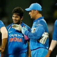 India restrict Proteas to 204 in sixth ODI